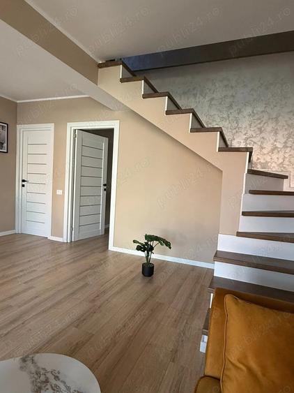 Casă cu 5 camere cu Teren 300 Mp în Valu lui Traian