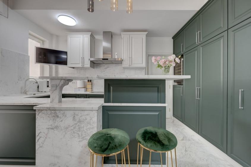 CAROL - EPISCOP CHESARIE, APARTAMENT 250 MP TOTAL, CURTE 250 MP! - 9