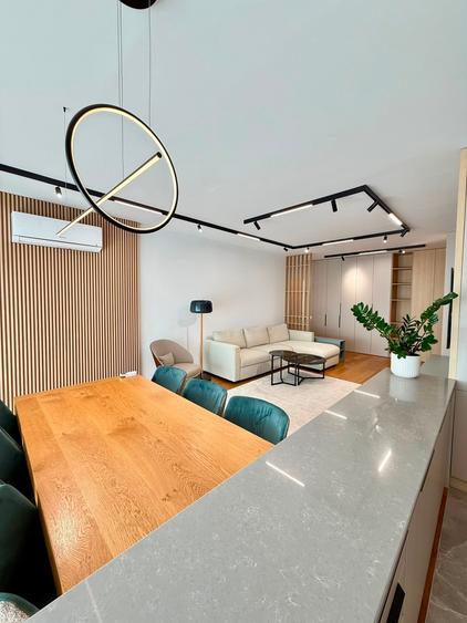 Apartament cu 4 camere semidecomandat în Cotroceni