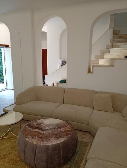 Casă cu 5 camere cu Teren 275 Mp în Tineretului