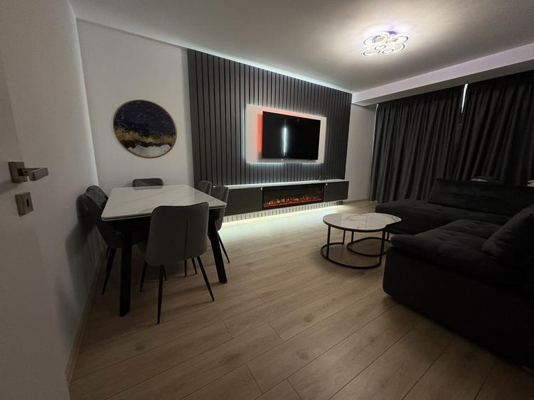Apartament cu 2 camere decomandat, mobilat în Central