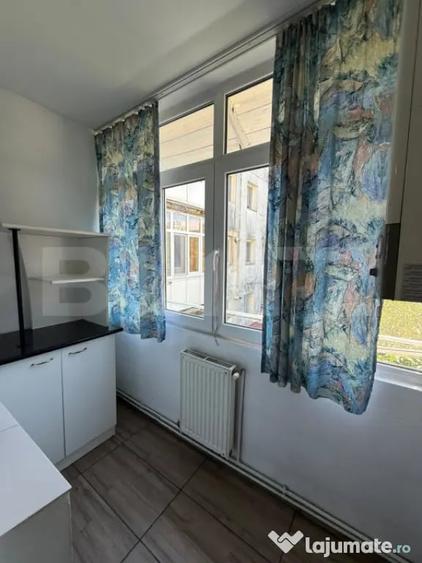 Apartament cu 3 camere decomandat în 9 Mai