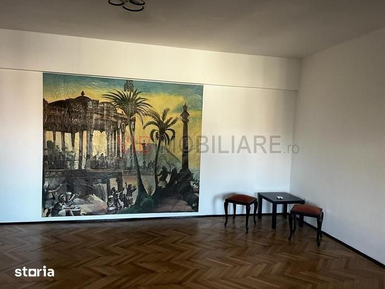 Apartament cu 3 camere decomandat în Dorobanți