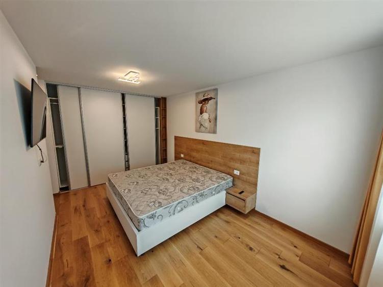 Apartament cu 3 camere decomandat, mobilat în Astra