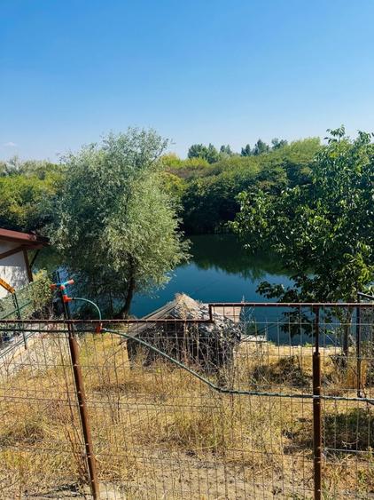Casă individuală cu 3 camere cu Canalizare în Podgoria