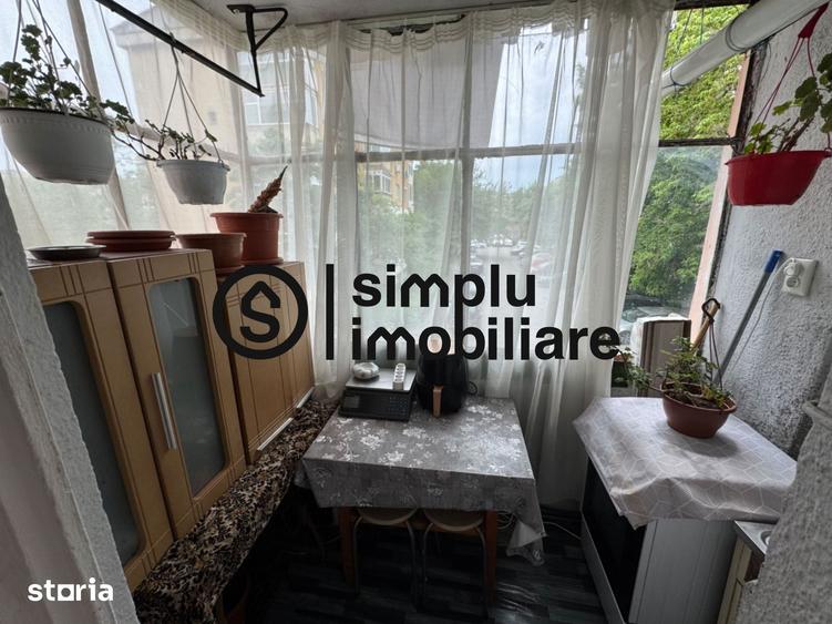 Apartament cu 2 camere decomandat în 1 Mai
