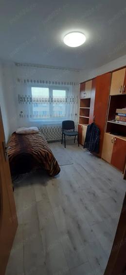 Apartament cu 3 camere decomandat în Lotus