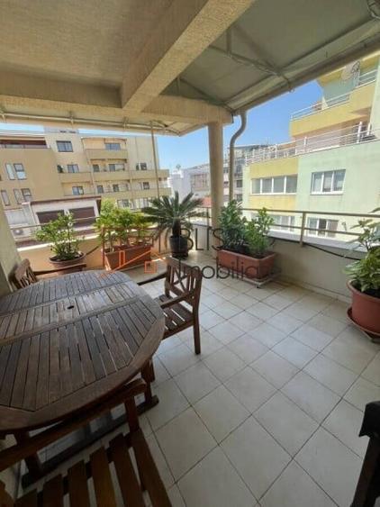 Apartament cu 4 camere semidecomandat în Herăstrău