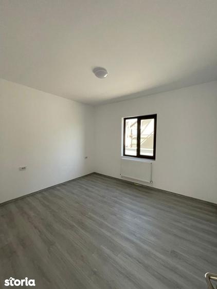 Casă cu 4 camere cu Teren 400 Mp în Lumina