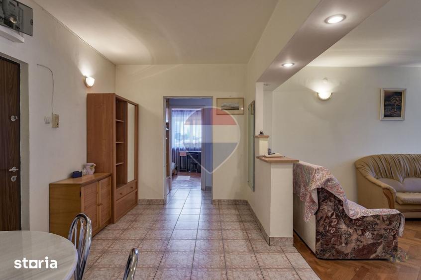 Apartament cu 3 camere în Vatra Luminoasă