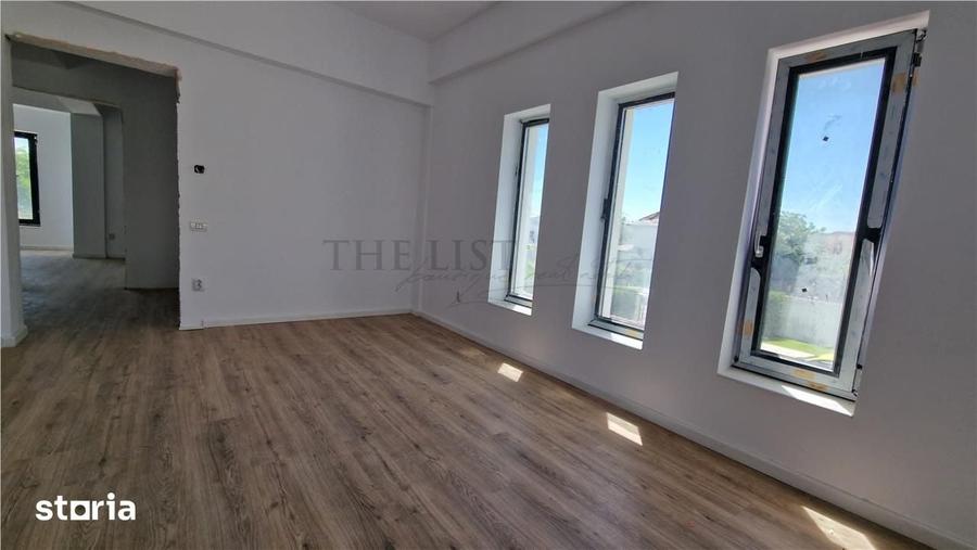 Casă cu 4 camere cu Teren 300 Mp în Odăi