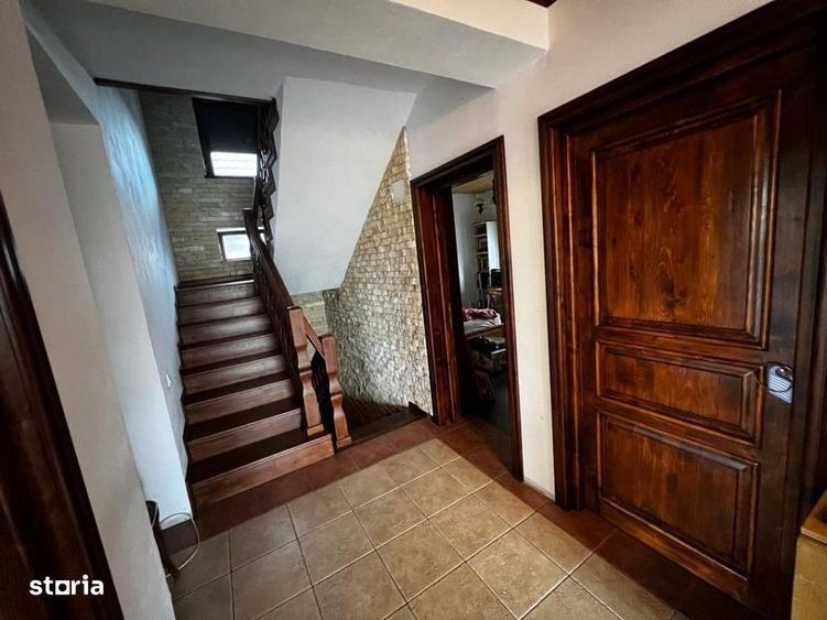 Casă cu 4 camere cu Teren 1741 Mp în Buriaș
