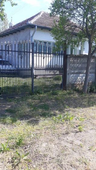 Casă cu 4 camere în Stignița