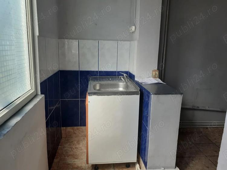 Garsonieră decomandată în Obor