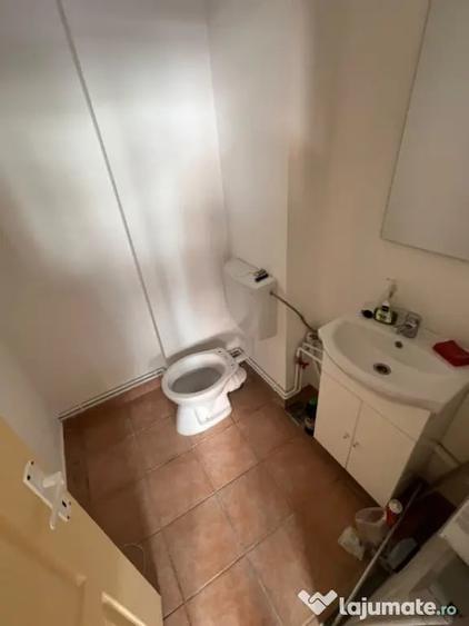 Spațiu comercial, de 28 mp, în Central