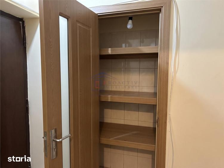 Apartament cu 3 camere semidecomandat în Ultracentral