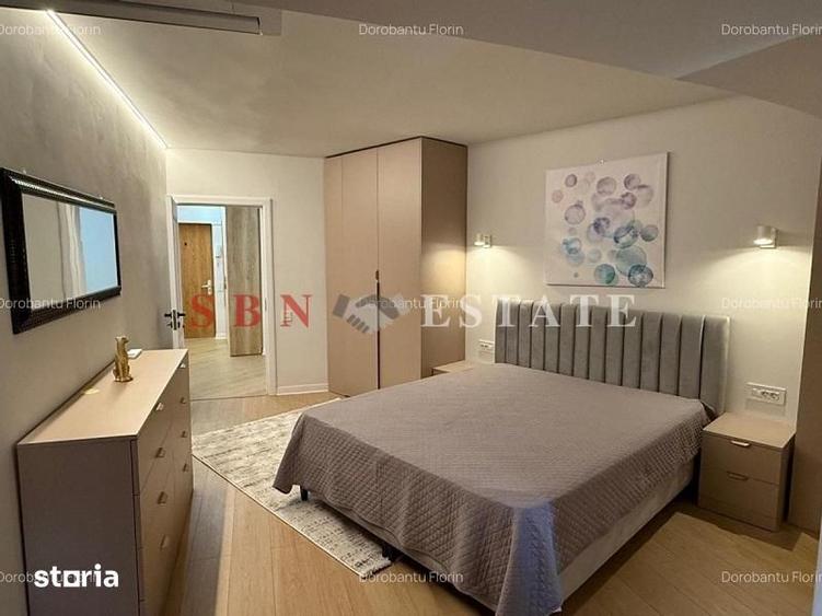 Apartament cu 3 camere semidecomandat în Decebal