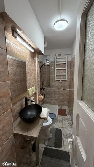 Apartament cu 2 camere semidecomandat, mobilat în Piața Unirii