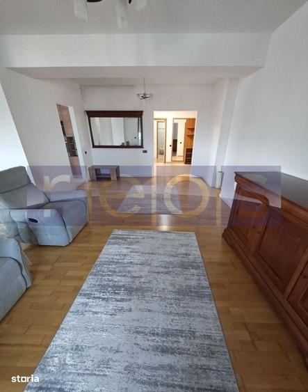 Apartament cu 3 camere decomandat în Foișorul de Foc
