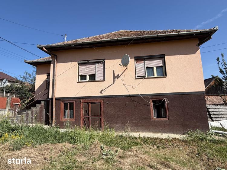 Casă cu 3 camere cu Teren 5000 Mp în Sânpaul