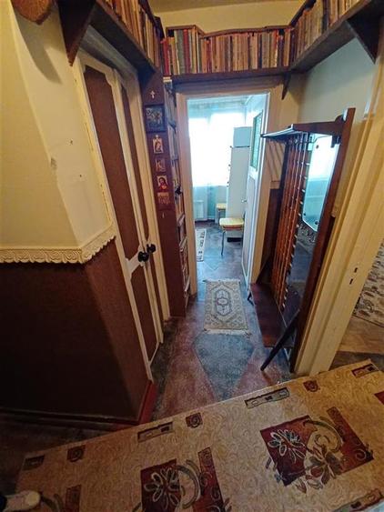 Apartament cu 2 camere semidecomandat în Independenței