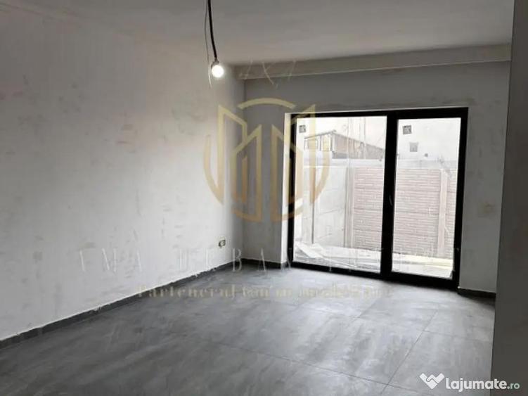 Casă cu 5 camere cu Teren 280 Mp în Central