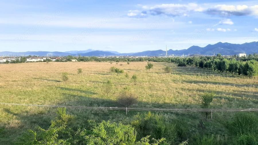 Apartament cu 2 camere decomandat în Sânpetru