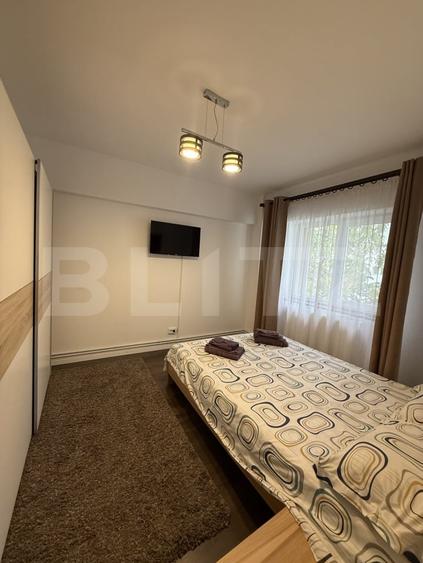 Apartament cu 3 camere decomandat, mobilat în Central
