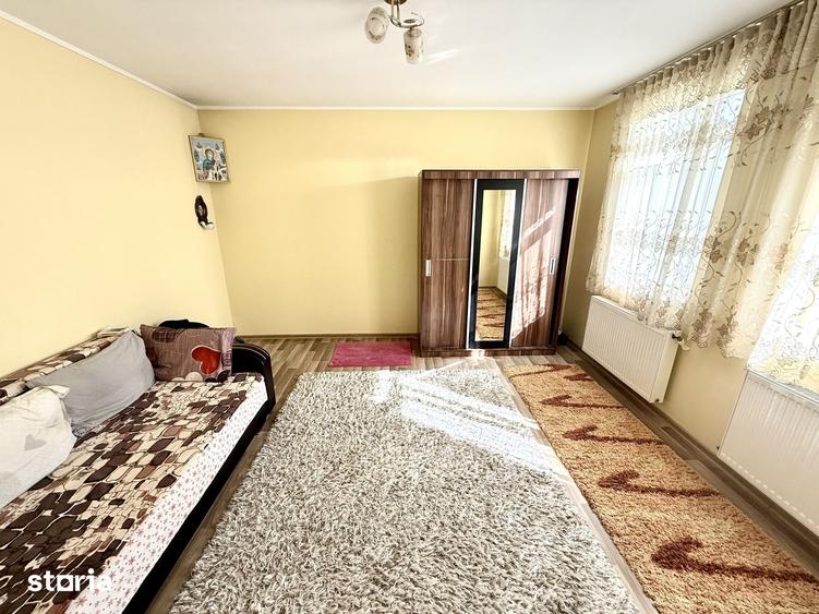 Casă cu 4 camere decomandat cu Teren 300 Mp în Gării
