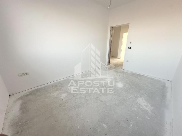 Duplex cu 4 camere cu Canalizare în Giroc
