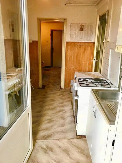 Apartament cu 3 camere decomandat în Decebal
