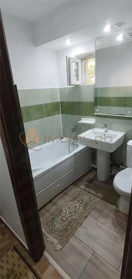 Garsonieră decomandată în Podul de Fier
