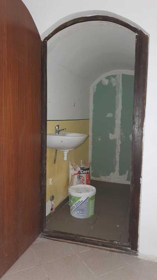 Spațiu comercial, de 65 mp, în Periș