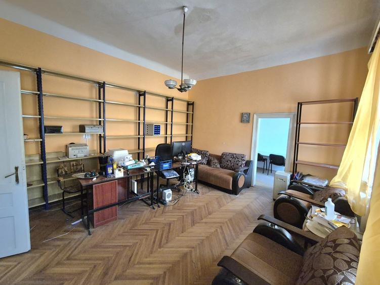 Apartament cu 2 camere nedecomandat în Central