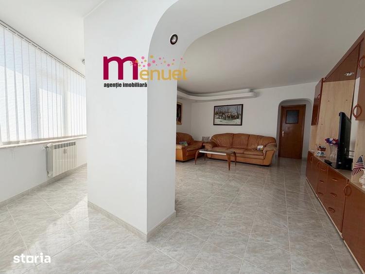 Apartament cu 3 camere în Central