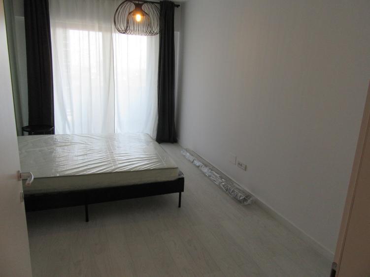 Apartament cu 2 camere semidecomandat, mobilat în Fundeni