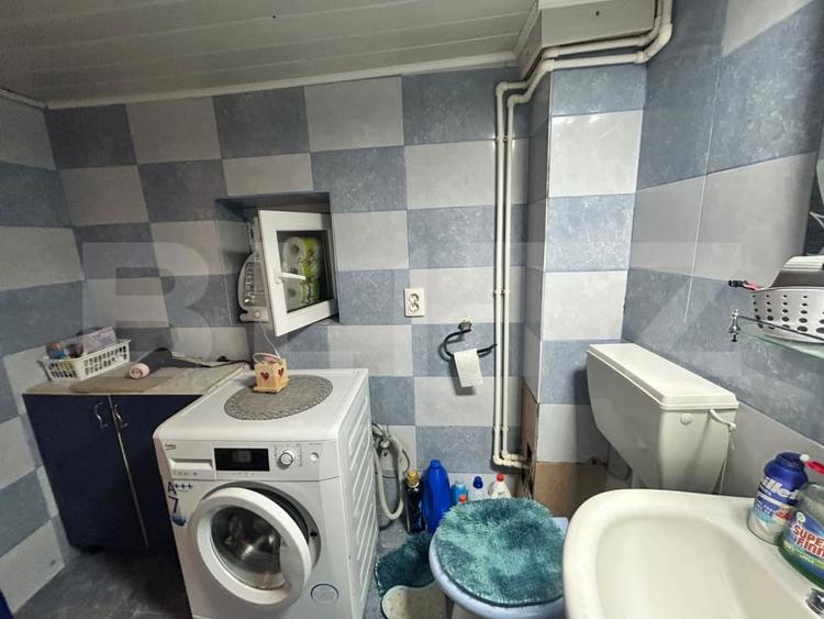 Casă individuală cu 5 camere cu Canalizare în Viișoara