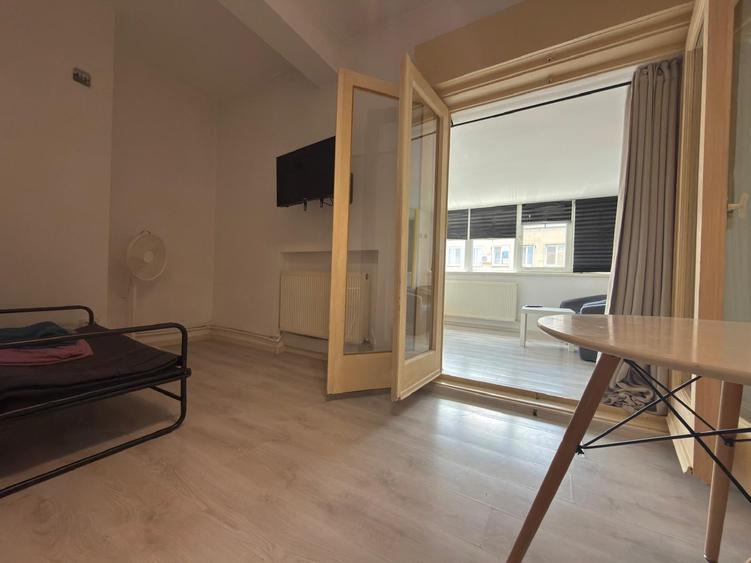 Apartament cu 2 camere semidecomandat în Calea Plevnei