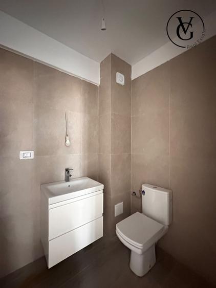 Apartament cu 3 camere semidecomandat în Mamaia-Sat
