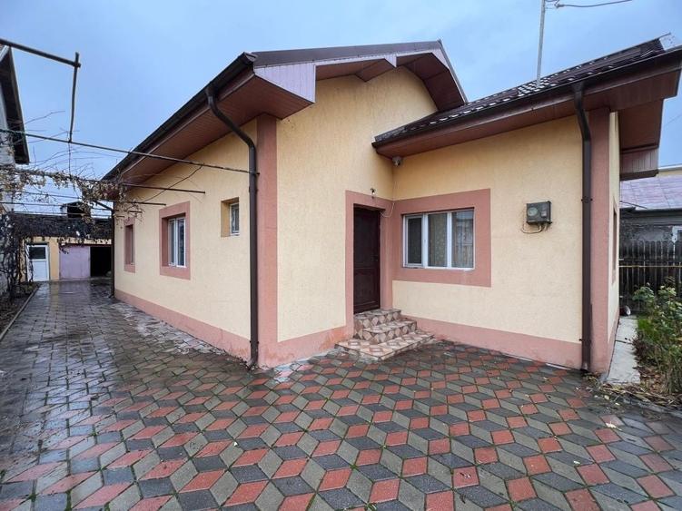 Casă cu 4 camere în Central