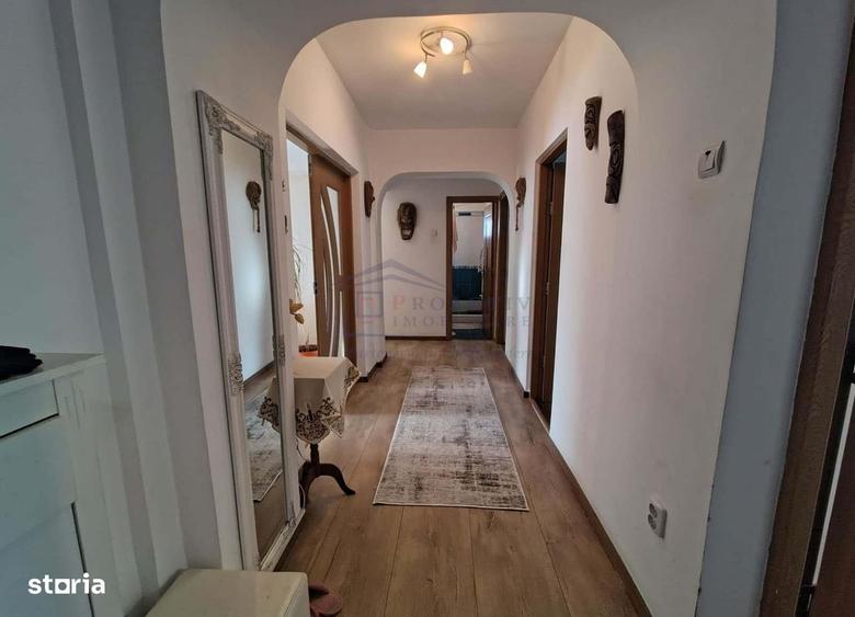 Apartament cu 4 camere în Burdujeni