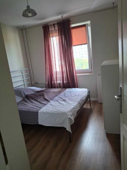 Inchiriez apartament 4 camere in Ghencea Capat tramvai 41 - ideal 3 studenti pret pe camera - 5