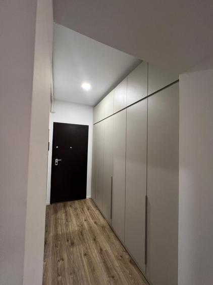 Apartament cu 3 camere decomandat în Floreasca