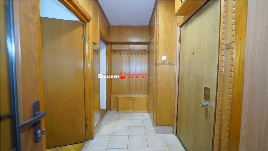 Apartament cu 4 camere în Ultracentral