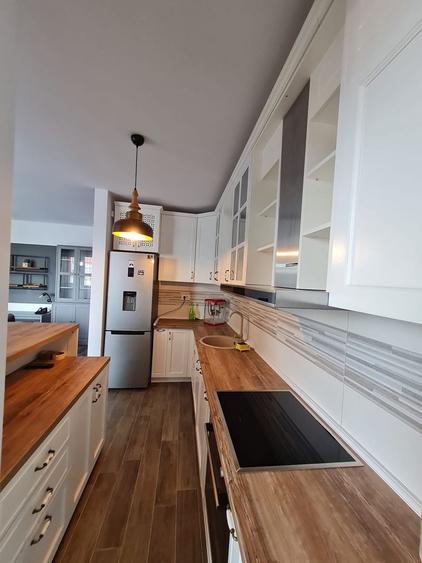 Apartament cu 2 camere decomandat, mobilat în Aradului