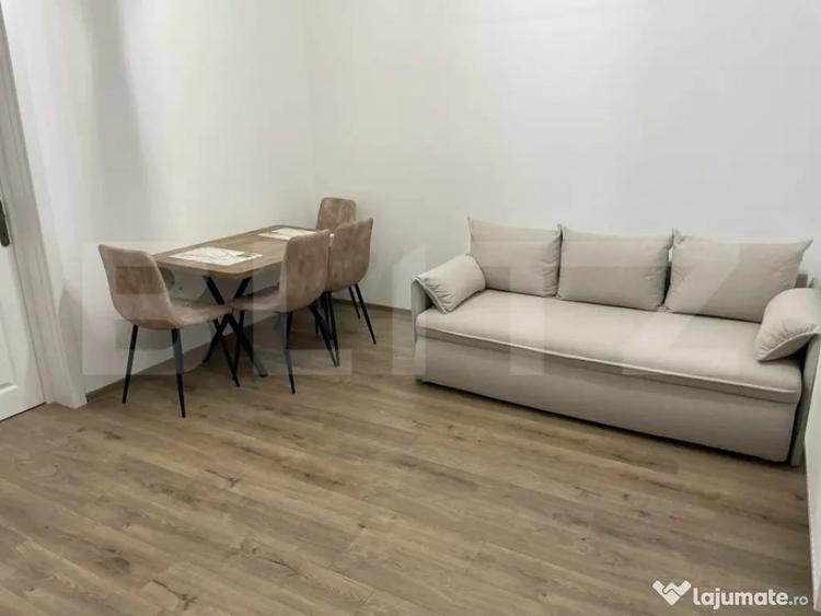 Apartament cu 2 camere semidecomandat în Cetate