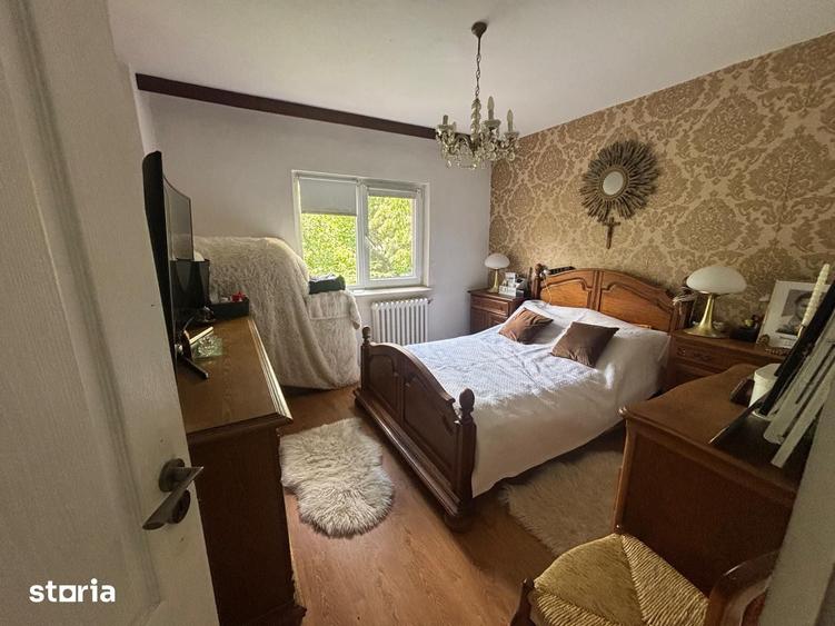 Apartament cu 4 camere decomandat în Gară