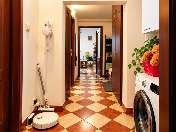 Apartament cu 2 camere decomandat în Ultracentral