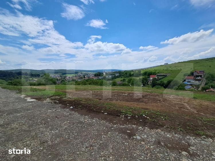 Teren de 1000 mp, în Livezeni