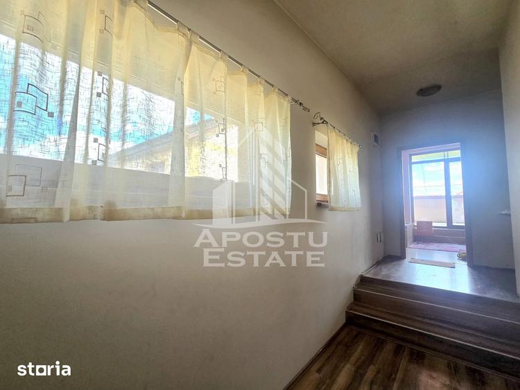 Casă cu 8 camere cu Teren 629 Mp în Mehala